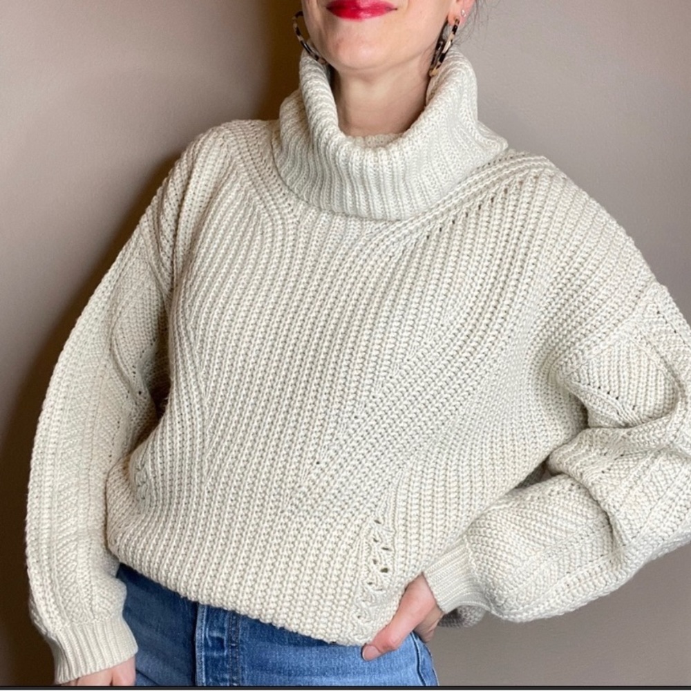 Topshop chunky knit turtleneck slouchy pullover sweater ivory oversized medium M